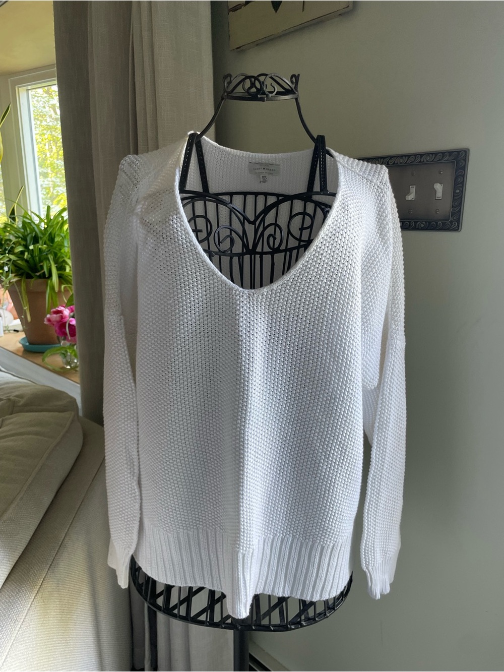 Lucky Brand White V-Neck Knit Sweater Oversized